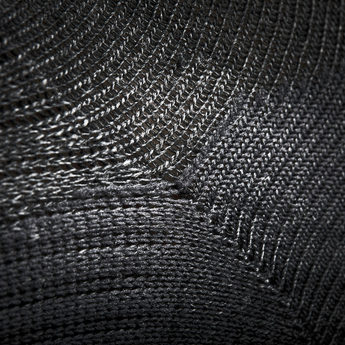 wizwool-merino-sokker-LightWeight-geoff-anderson-closeup-5.jpg