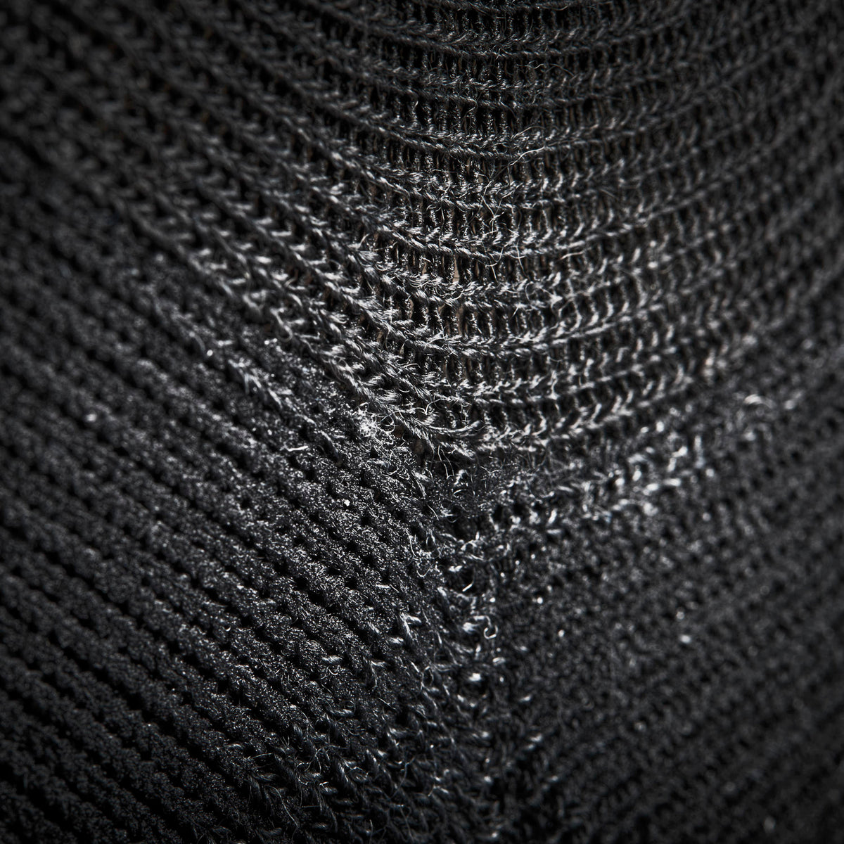 wizwool-merino-sokker-MidWeight-geoff-anderson-closeup-5.jpg